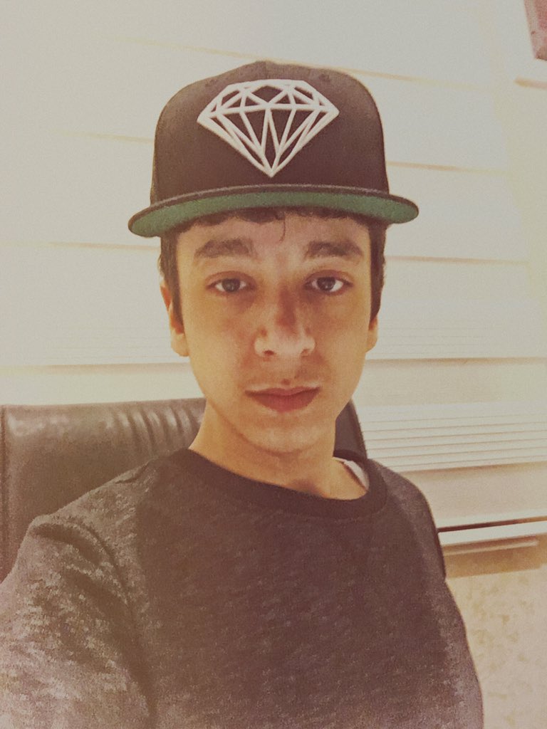 weastcoast2's tweet photo. 💎 #Diamondcap #Diamond 💎 https://t.co/2Fok9Zowda