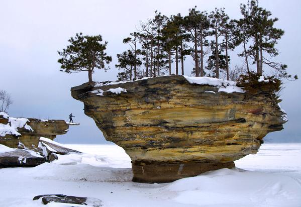 triphills's tweet photo. This rock compels us to think that there is nothing that can be made better than #nature - #TurnipRock in #USA #ttot https://t.co/eqQJtDgdM5