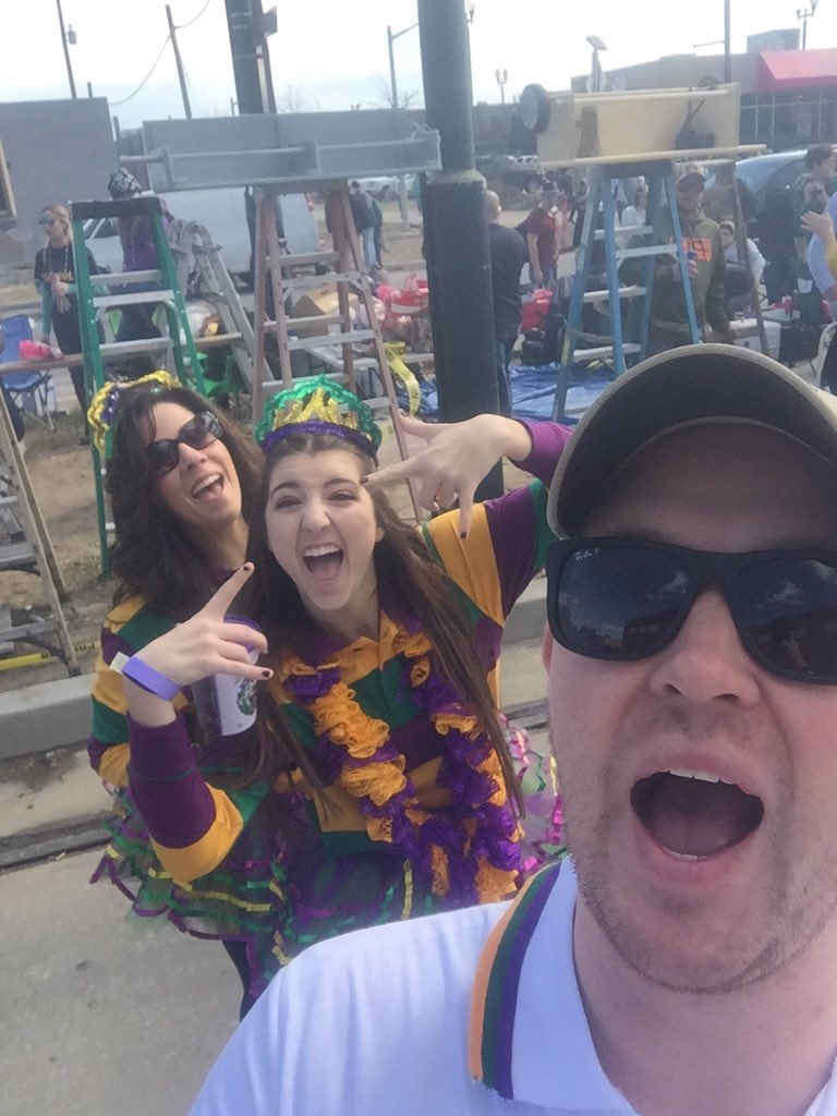 slarsen_'s tweet photo. Quick recap of #MadiGras2016 πππ https://t.co/ZXtBZqg2eT