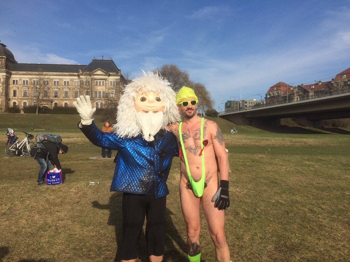 Radeburg feiert Karneval auf der Straße, Dresden in der Elbe. radiodresden.de/nachrichten/lo…
