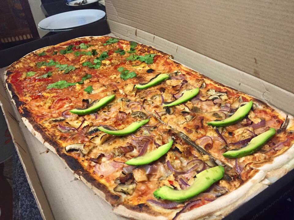 Bella_Leitch's tweet photo. Last night's #SundayCheat from @hellotomato_sa 🍕 worth every bite 🍕🔥 https://t.co/HaXtWr1Sxh