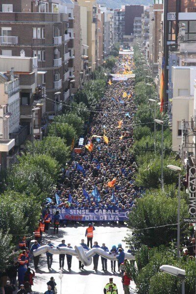 montsegolSiSi's tweet photo. Molt orgullosa de LA GENT DEL MEU PAIS!! HO FAREM BÉ!! BON DIA SEGADORS!! #DefensemL'Ebre https://t.co/Tg9vlvcBlE