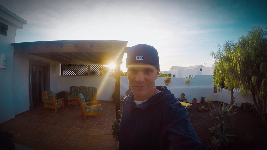 JamesStonhill's tweet photo. Im up, I'm out, time for a run while the sun comes up! ☀️😎 #fitness #sunshine https://t.co/Kqak5kWPEB