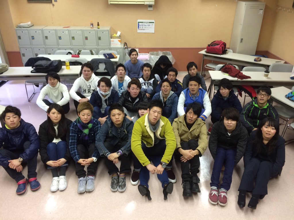 osakars's tweet photo. 毎月恒例のST2D集合写真📷✨
今回のテーマは、『素』笑
皆、学校が大好き❗️❗️
進路に悩む人✨
学校の様子を見に来てください♥️
#リゾスポ #ST2D #学校大好き https://t.co/fjkIBUTfq6