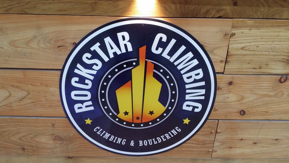 davis_joby's tweet photo. A busy weekend of @MtnTraining courses at Rockstar! #safety #climbing#cwa #foundationcoach@the_AMI  @WalltopiaBG https://t.co/PZFEoJjkiC