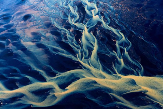 hovaboards's tweet photo. Stunning #aerialphotography of Iceland via @blazepress https://t.co/85Ng9GHm3I https://t.co/RxkpdhyLJI