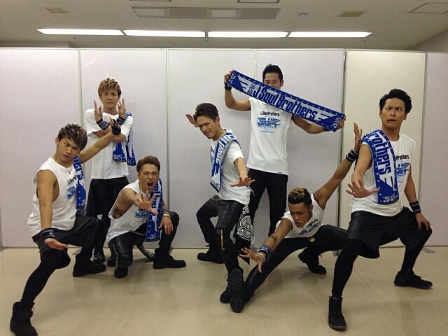 LDHEX3jsbLOVEa's tweet photo. ミスがあったのでやり直し😣💦
三代目のデビュー日1110RT目指します💓

❤.NAOTO
💙.小林直己
💚.今市隆二
💛.登坂広臣
💜.岩田剛典
💝.山下健二郎
💖.ELLY

#好きな人RT 
#RTしてくれた人フォロー https://t.co/V0Pk0fP6s0