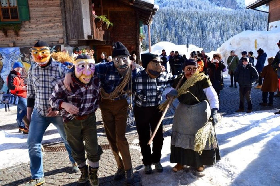 minubeit's tweet photo. Un #carnevale un po' fuori dagli schemi a #Sappada: https://t.co/PQVl2lB8DV #minube https://t.co/IOW5bAmwHj