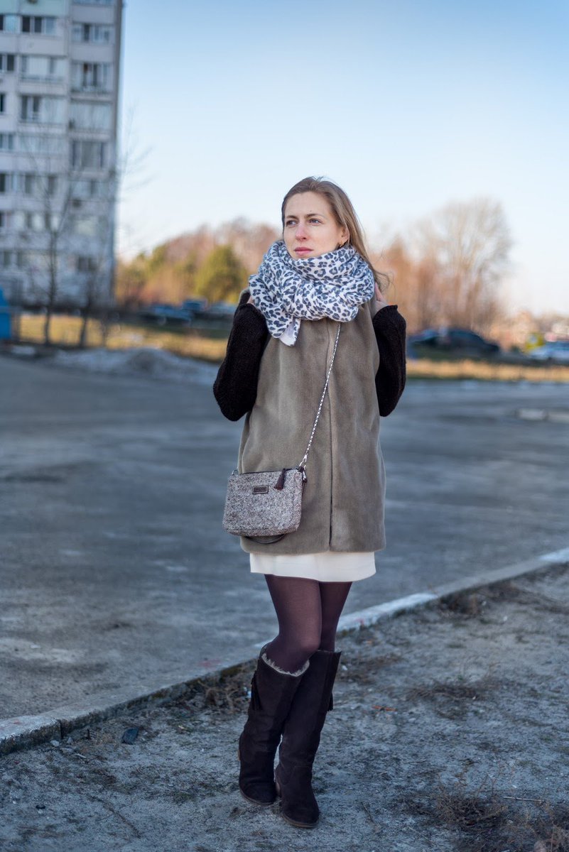 LookOnBlog's tweet photo. New #winterstyle #outfit with a #leopardscarf: https://t.co/1X0hroIHSN
#ootd #lookbook #fbloggers #outfitpost #style https://t.co/z3vCCwoRxs