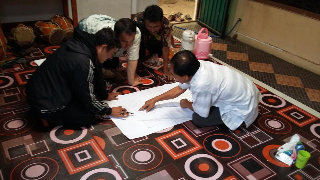 gresinstitute's tweet image. Bersama warga kel.bbk penghulu merencanakan kampung (kota) mulai dari bawah,mendahului staf ahli arsitek kelurahan.