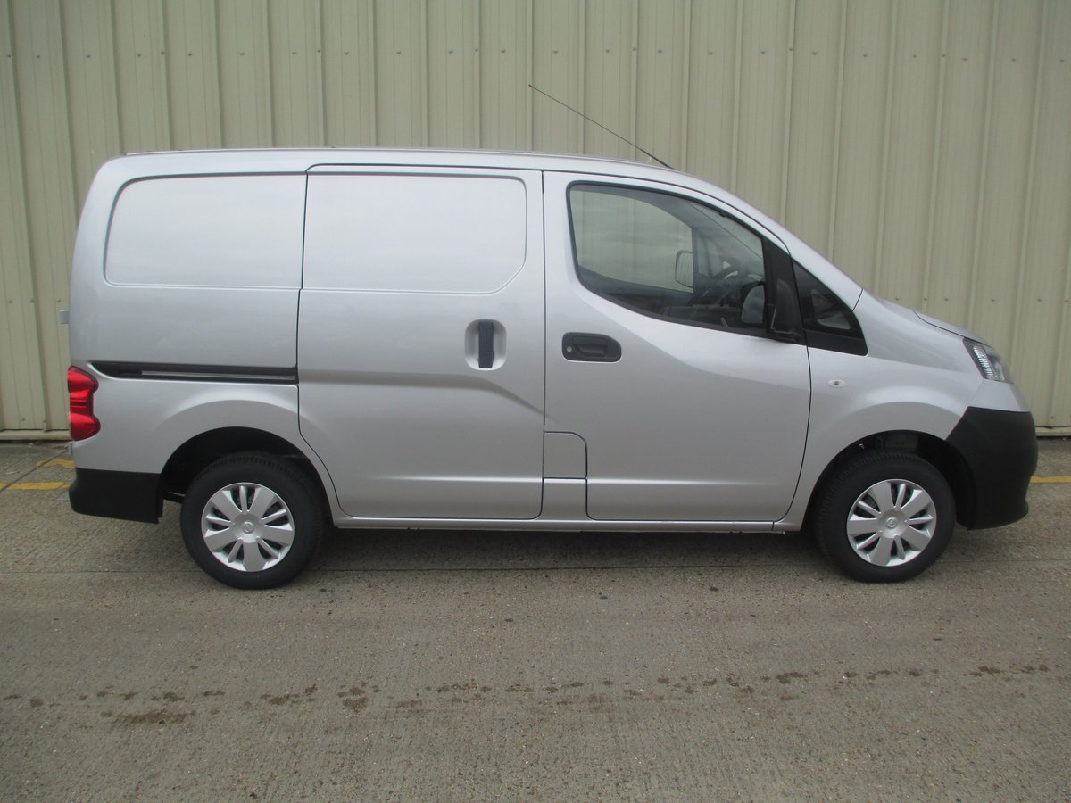 pre reg nissan nv200