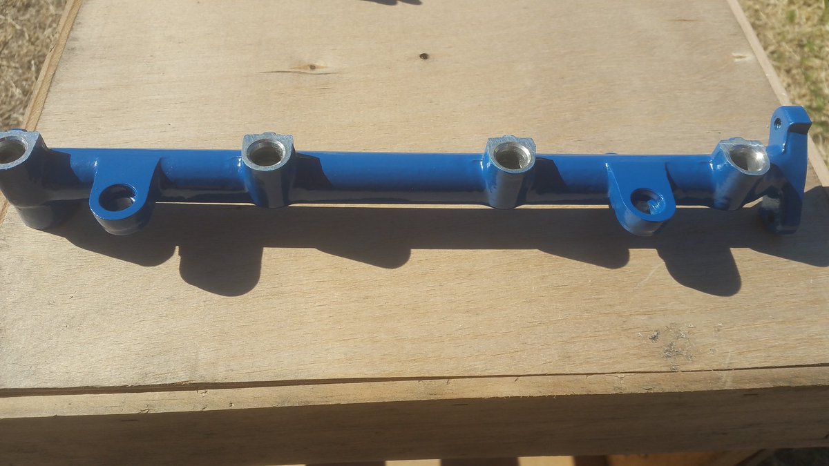 Javsauto's tweet image. #Powdercoated  fuel rail for #FordProbe .Using with 626 Ported intake mani and shaved #performanceauto #autoparts