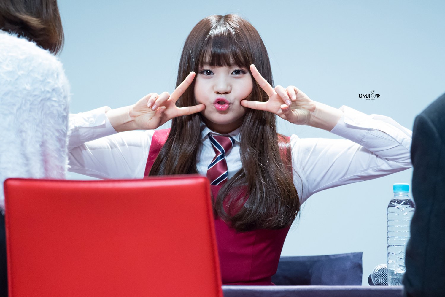 CasUoRYVIAACg_6.jpg:large