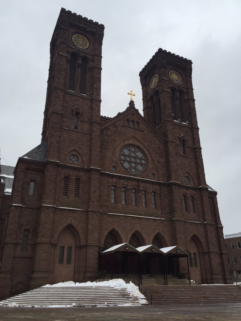 abc7bianca's tweet photo. Snow coming down outside Cathedral of Saints Peter and Paul #RememberingBuddy https://t.co/go52yRngI1