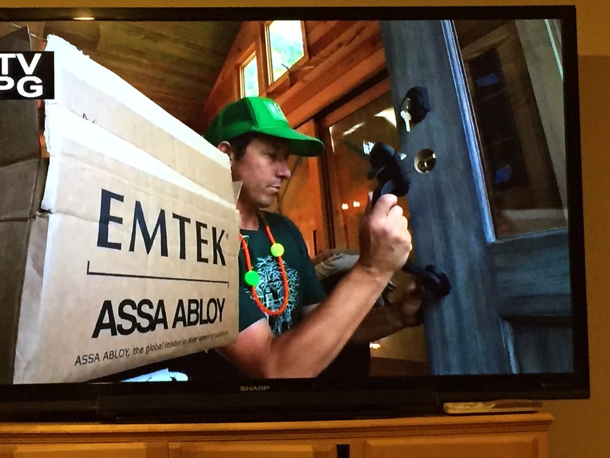 ASSAABLOYtours's tweet photo. @EMTEK_ASSAABLOY We caught you on TV the other day! @ASSAABLOYDSSUS @assaabloy #ASSAABLOYiSpy #Solutions2u https://t.co/nfFtrr5nWu