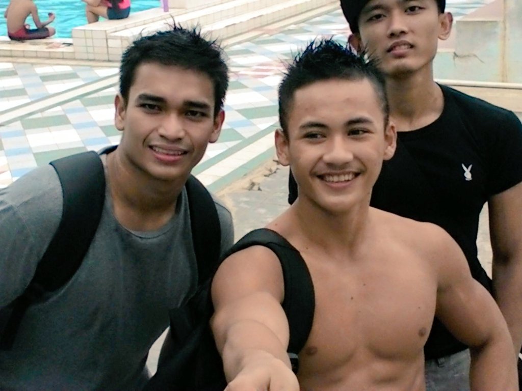Weekend cuma renang dan renang #latepost  #muscle #sixpack #hot