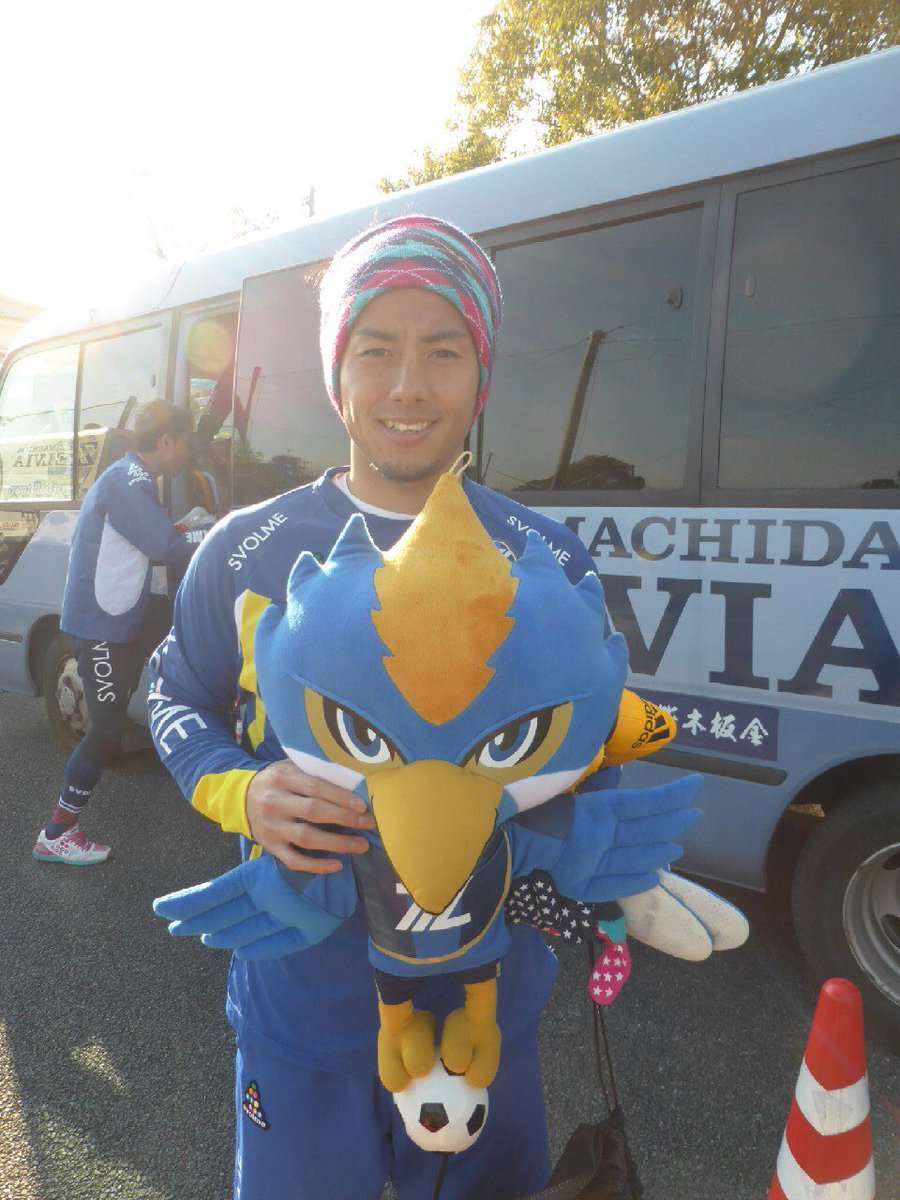FcMachidaZelvia's tweet photo. ゼルビーは現在マスコット総選挙を戦っていますが、宮崎・綾町キャンプ中の選手から応援メッセージが届きました！
宮崎選手「ゼルビー頑張れ！もっと呼びかけてPRして！」。
どんどんRTをお願いします！
#ゼルビーＪマスコット総選挙 https://t.co/GKYofbOCkP