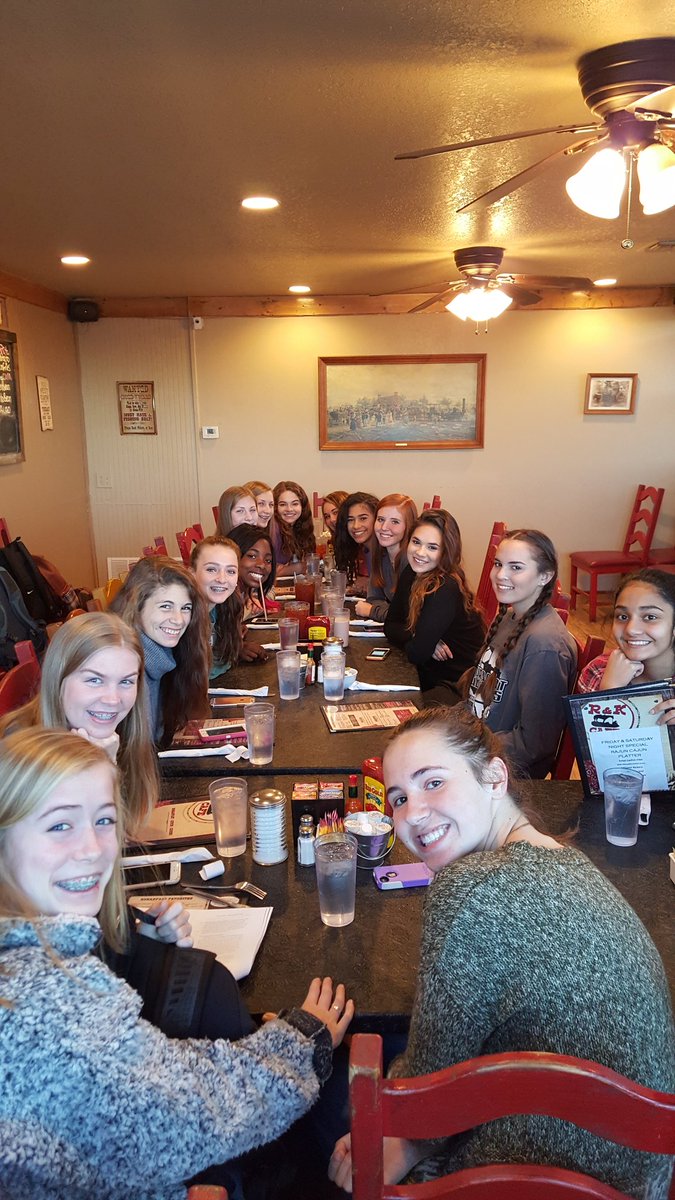 kris10mtz's tweet photo. Team breakfast!!! #gameday #beatcrowley https://t.co/Y0EUCowEKA