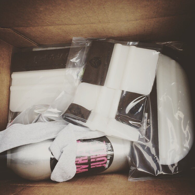 mouraidesigns's tweet photo. Big Shout out to @geekwraps for the new tools! Kenny Calman you genius! #geekwraps #paintisdead #3M @3MWrapsUK https://t.co/ey7PmdDu24