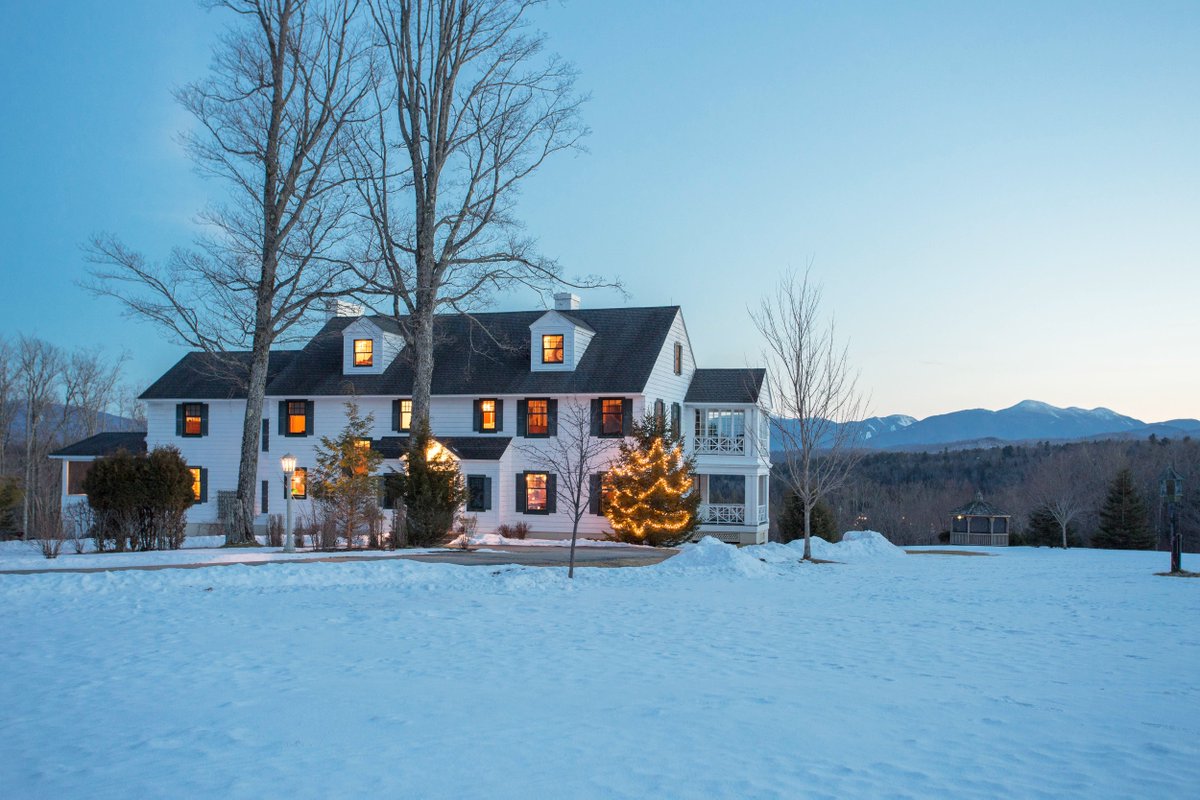 select_sir's tweet photo. Our #exquisitepropertyoftheweek boasts incredible #adk mountain views - @Lakeplacidny https://t.co/11poaWJLC8 https://t.co/Go0tgjhtKr