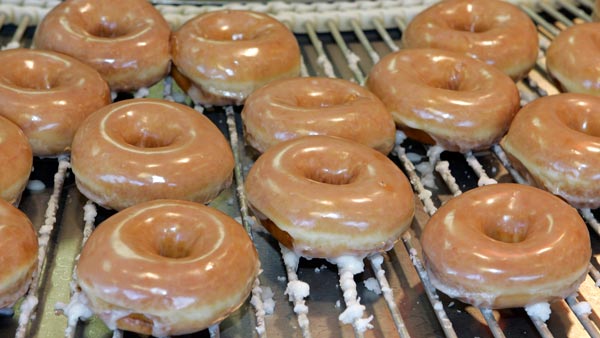 abc13houston's tweet photo. Man dies after running in Krispy Kreme Challenge - https://t.co/i10d98gL4Y #abc13 https://t.co/TMsuZuk0Df