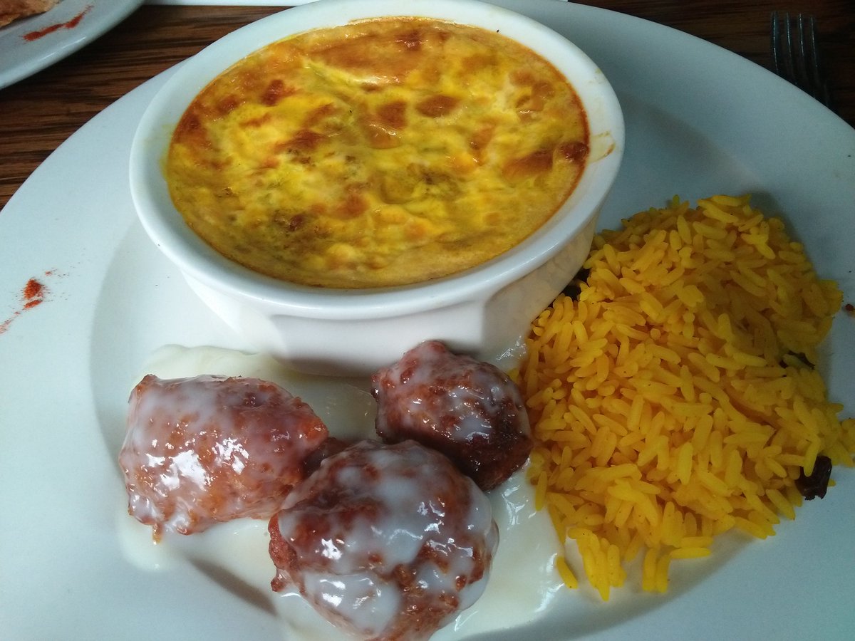 speedysusan's tweet photo. Fuel for a 10 hour flight! #Boboti #food https://t.co/xAb8aMbVhX