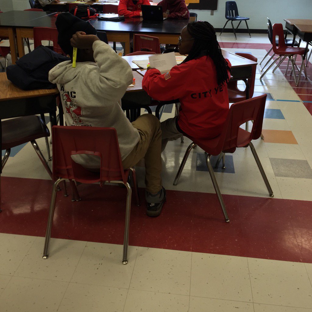 CY_CougarPride's tweet photo. Students are writing encouraging letters to help other students. #PayitForwardCY #EmpowerOthers #MotivationMonday 🐾 https://t.co/PO0AeQmSTB