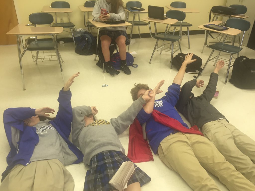 TybaltBGA1's tweet photo. Death dab with my enemies and nephew @MercutioBGA1 @romeoBGA1 @JulietBga1 #imabicpentameter https://t.co/V0vjABTzTE