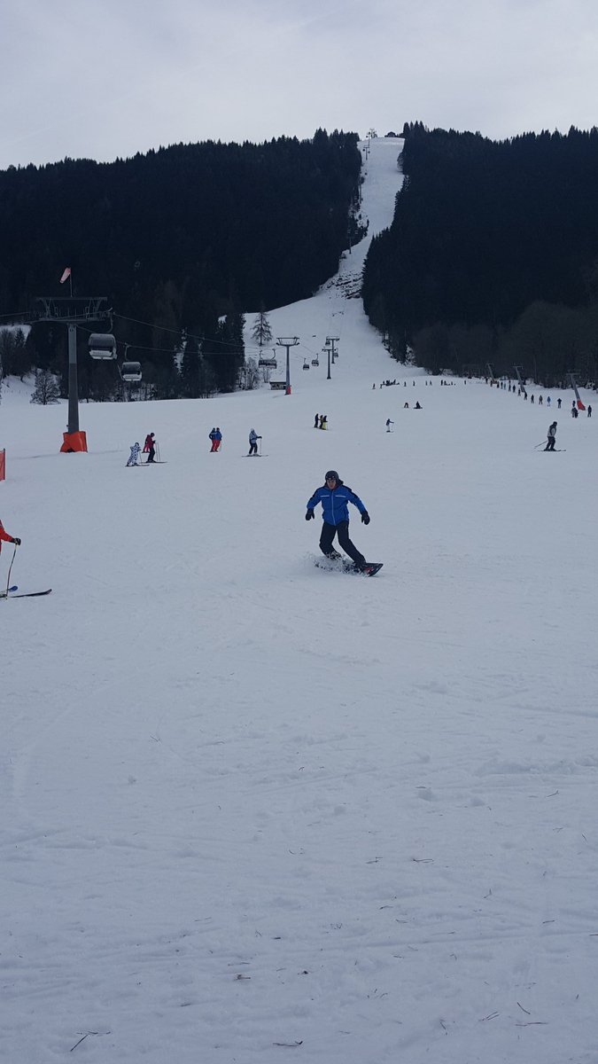 merander3000's tweet photo. @Niederau_ski I'm not about to fall over.... promise https://t.co/6m24jXsDMp