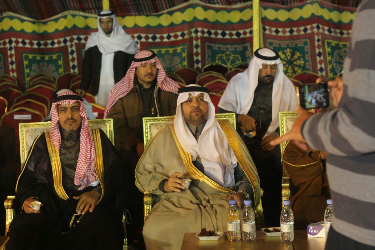 t_bedah's tweet photo. الحفل الختامي لدورة الشهيد عوض برعاية لجنة التنمية الاجتماعية ببيدة بحضور محافظ محافظة القرى وشيخ القبيلة والأعيان. https://t.co/CZ9Y6vxkNd
