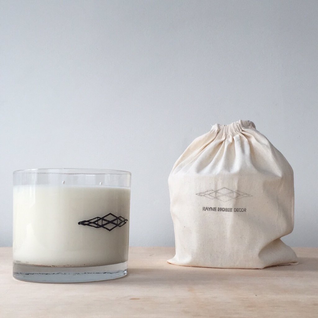 raynedecor's tweet photo. Check out this big beauty! 3-wick, u pick the scent! https://t.co/Dsktmn4EuV #soycandles #homedecor #bigcandle #soy https://t.co/fb0NIYenhb
