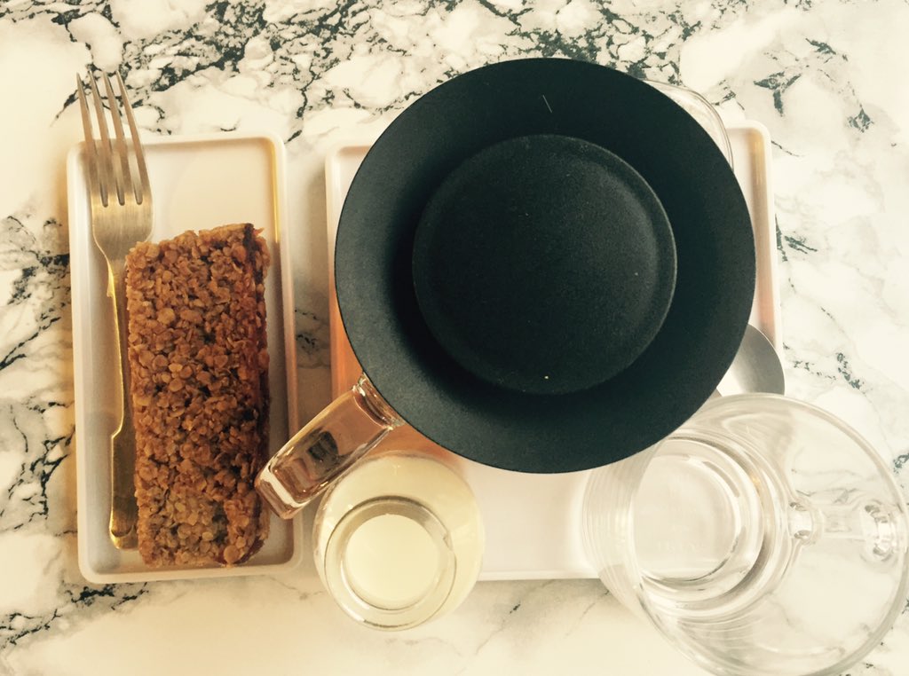 FullPlateUK's tweet photo. @T_and_SHOP keeping warm and dry #fullplateeats #tea https://t.co/jGBspnMnDi