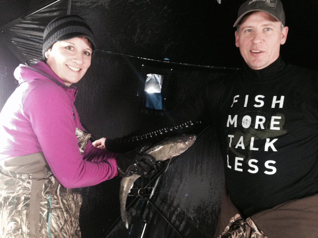 lizjakejoy's tweet photo. Handy awesome new shirt from @stixnstonesinc #measurethis #fishmoretalkless #doubleduty #walleye #snslifestyle https://t.co/T63tmb1CD2