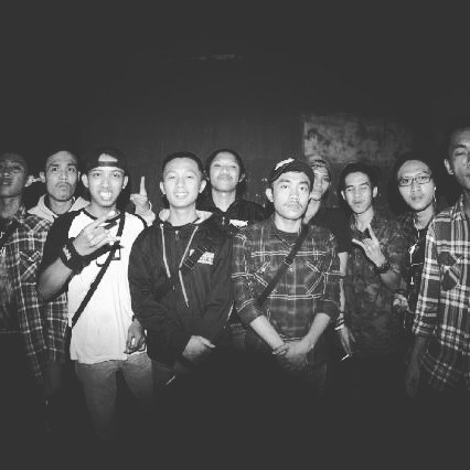 Keluarga kecil kami yg selalu support kami,thanks