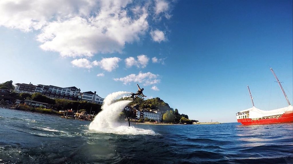 VulkanoB's tweet photo. Seguimos con las sesiones de #flyboard en #puertovaras ! https://t.co/C4BifSDRTT