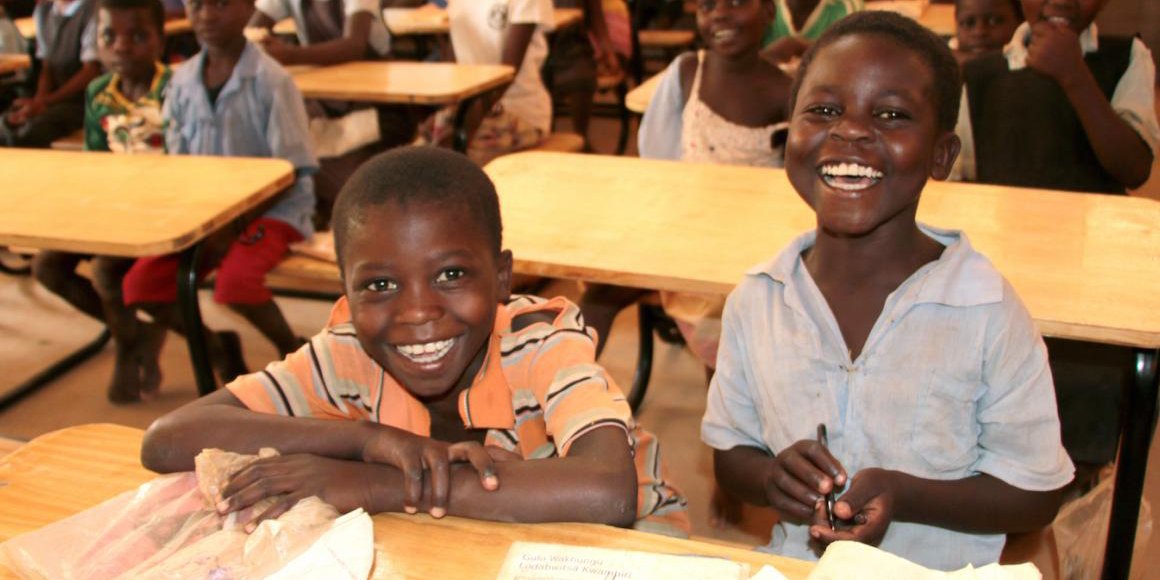 Here are five ways the #KINDFund helps kids in Malawi rise up &amp; learn: bit.ly/20Fmqbz