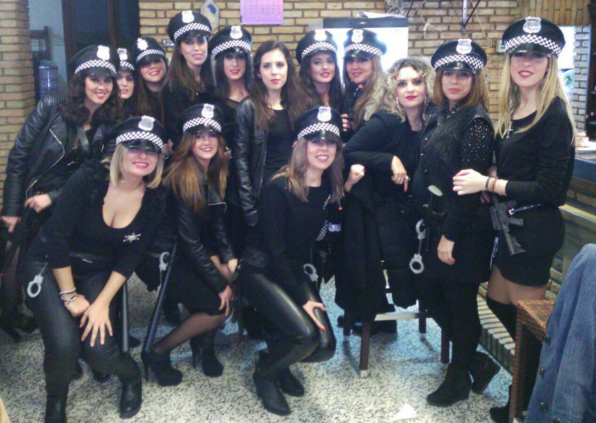 TeresaVJ's tweet photo. Alto policía! Con @GamaZamora @AlgabaNutri  @ana_sanchez87 @crisph88 @jupesa85 https://t.co/gWke7SUweJ