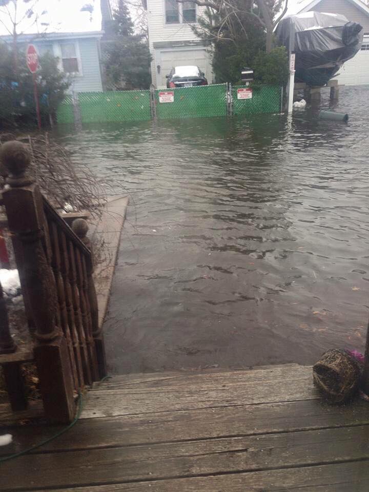 StopFemaNowLI's tweet photo. @NYStormRecov building stronger and smarter? Don't think so. Queens&amp;LI flooding 2day AGAIN @SSRC_LI @howboutnow https://t.co/bUlb5KlwX9