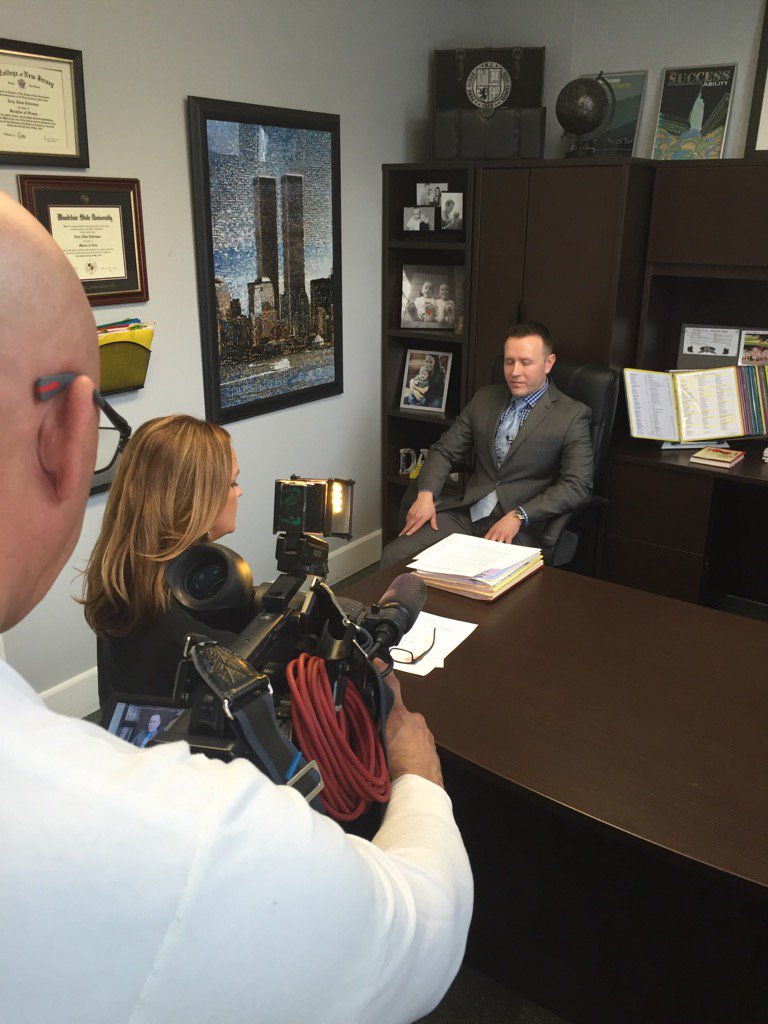 ParkRidgeSupt's tweet photo. Mr. Lederman being interviewed by WABC news about the Virtual School Day! #PRHSvirtualday https://t.co/UZboRRQTjc