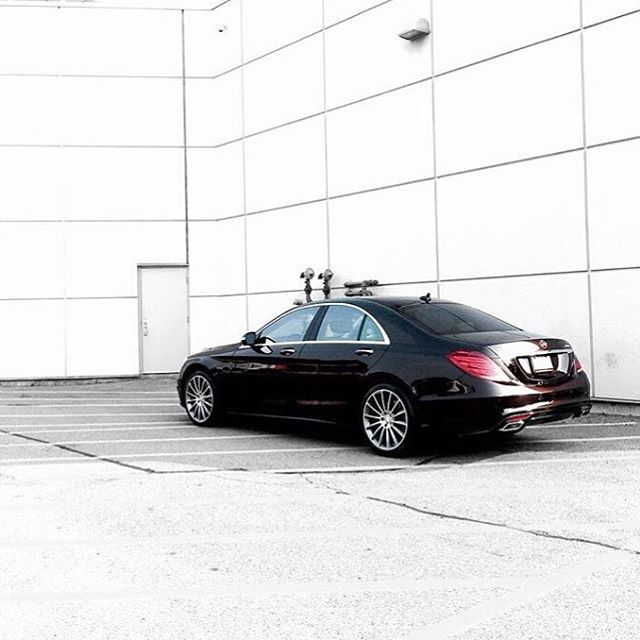 mboakville's tweet image. Mercedes-Benz S550 stands out from all the others. 
#sclass #s550 #standsout #mercedes #mercedesbenz #oakville