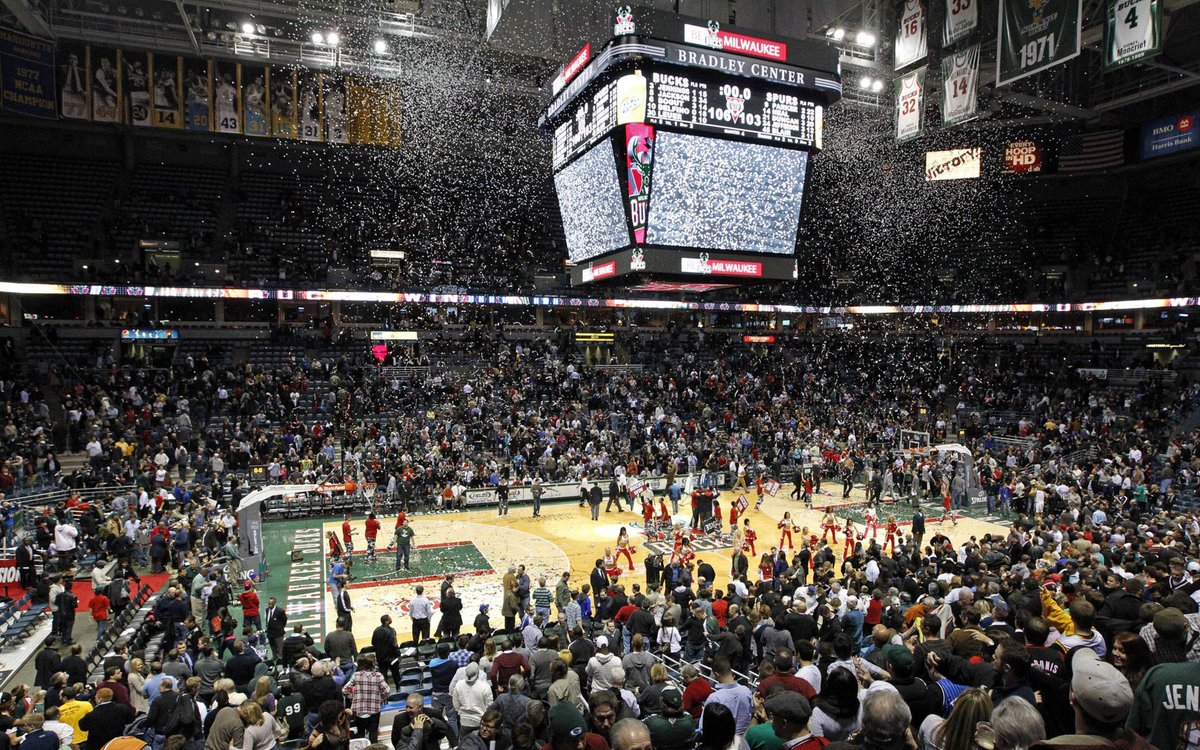 UWM's tweet photo. Thursday is #UWM Night with the @Bucks! Get your discounted tickets today: https://t.co/DpxhQt36YF https://t.co/UhciNkQRS2