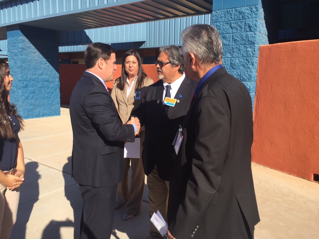 AZGovEducation's tweet photo. Gov. @dougducey is excited to be at Southwest Junior High in San Luis! #GESD32 https://t.co/D7utxeHLvr