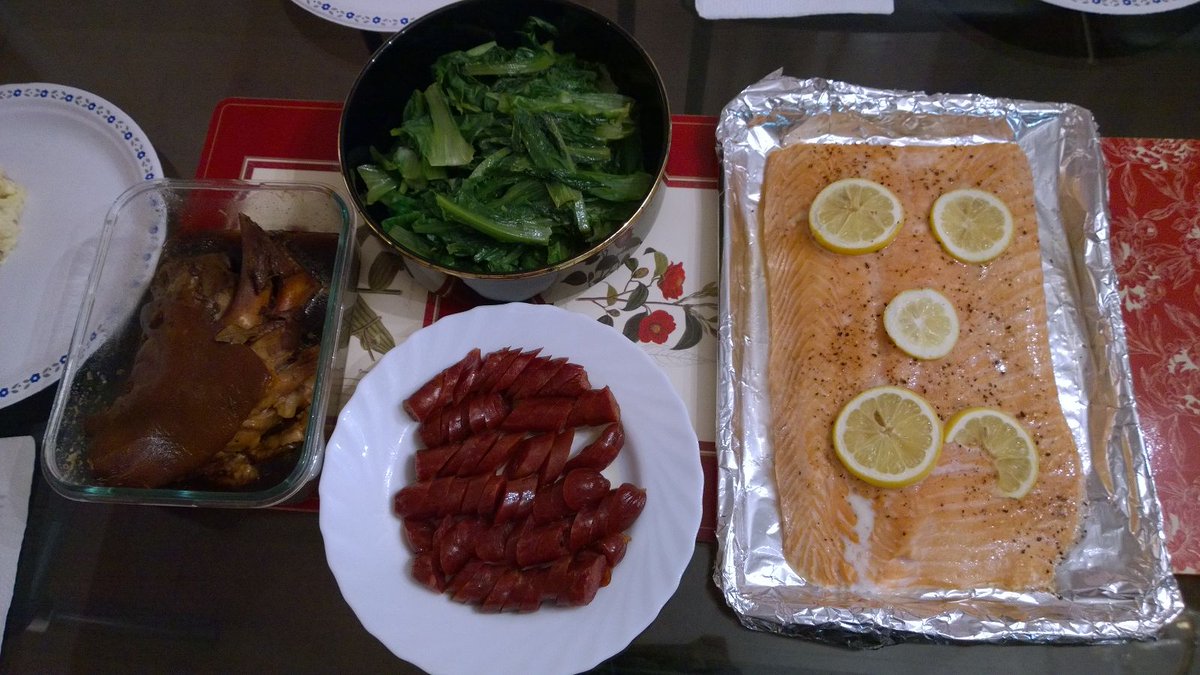 Happy #ChineseNewYear! Cheers to family and bountiful food.