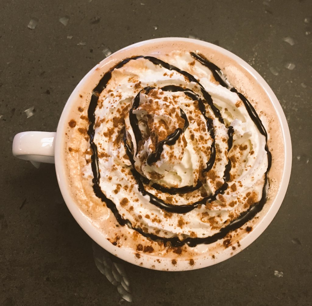 spoonbrownu's tweet photo. ❄️Happy snow day! Stay safe and stay warm❄️ @TeasandJavas https://t.co/ExN743EMd9