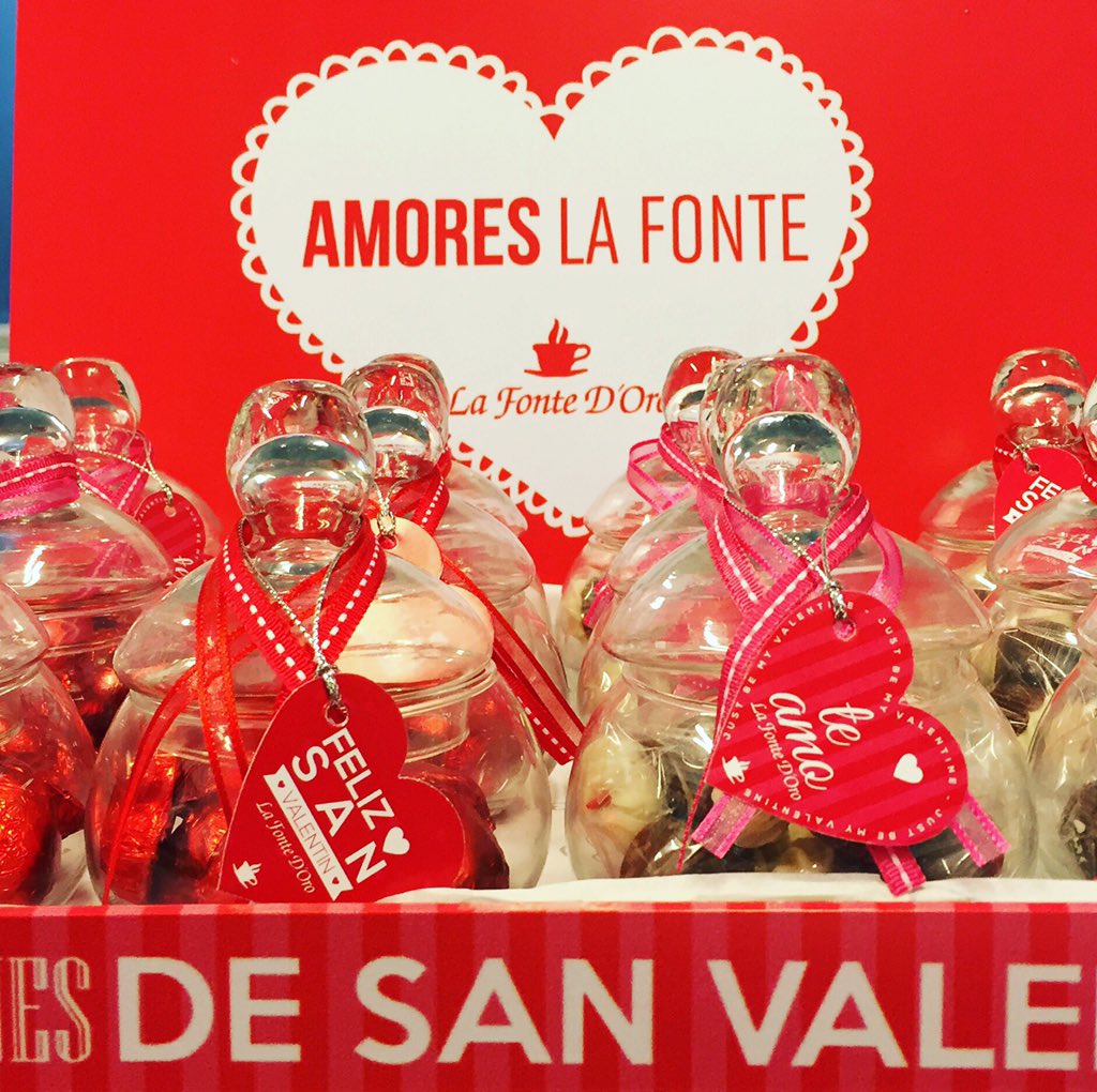 Sorprende a tu pareja en San Valentín! 
Regalá estos hermosos frasquitos de vidrio llenos de bombones de chocolate!