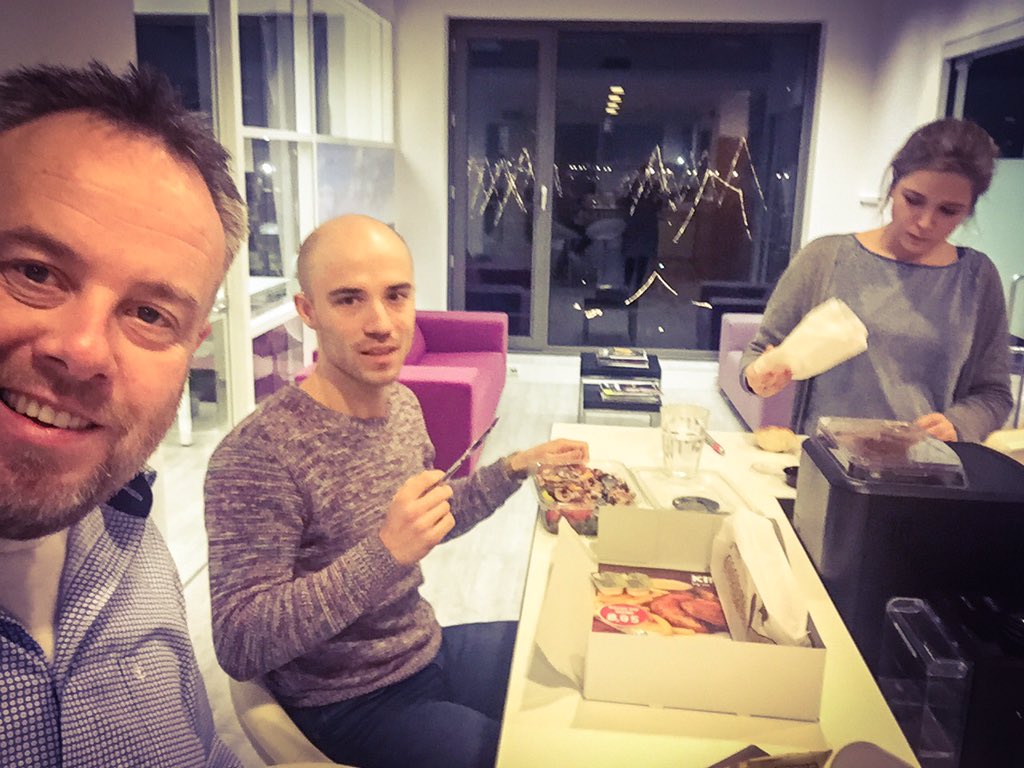 SocialLane's tweet photo. Tweede avond realisatie website @BevrijdingDH Gezellig met @RobinSluysmans @marleendejager @JochemvanLoon #gezellig https://t.co/H0lZ23X4OA