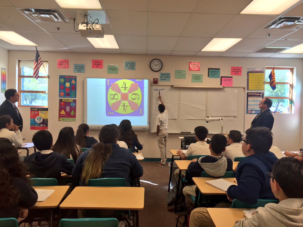 AZGovEducation's tweet photo. Gov. @dougducey meets amazing students & teachers, answers questions at Southwest Junior High #GESD32 https://t.co/S5DyRGwbDK
