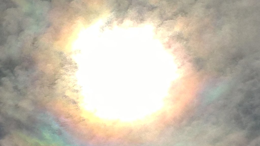 MellyHatchet's tweet photo. #Rainbow #Clouds! #cloudseeding #cloudporn #SkyWatcher #OrmondBeach #SunWatcher #contrails #whataretheyhiding???!! https://t.co/diC0RzRsCl