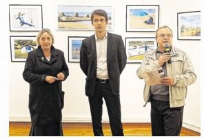 57 oeuvres photographiques exposées à l'office du tourisme de #SaintHilairedeRiez.

on.fb.me/1W7ida7