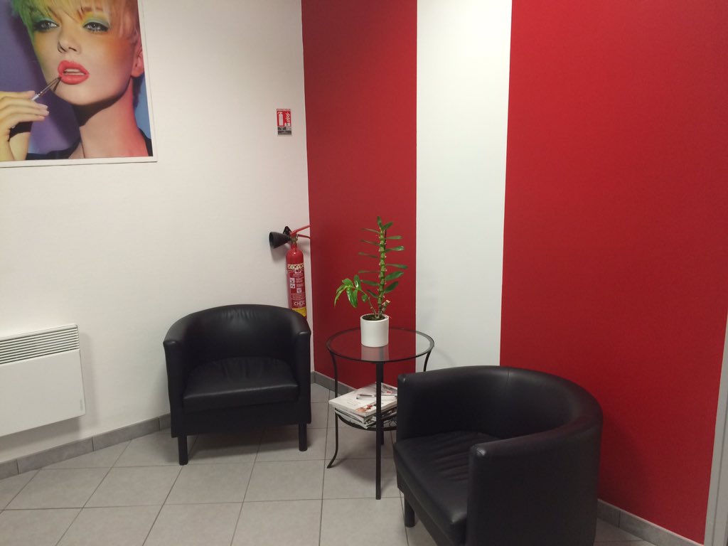 Ngosselin85's tweet image. Inauguration des nx locaux de l'école #Esthetique #ESDEC #apprentissage @FranckPothier @anne_sicard @LRSY_ville